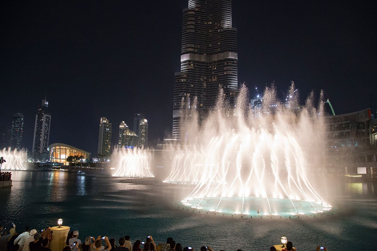 نافورة دبي أكبر نافورة راقصة في العالم P_2425zbd0y8