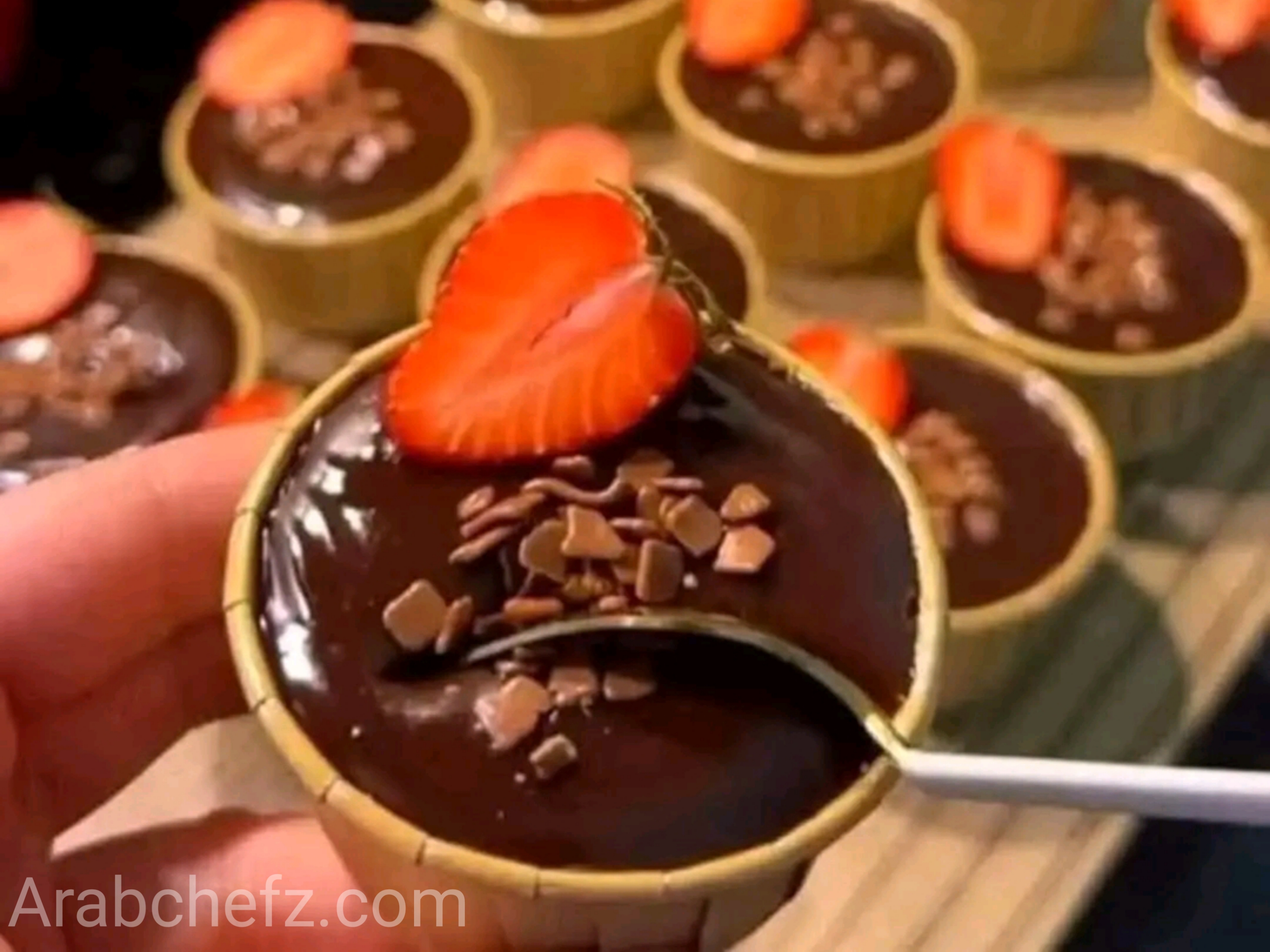 أكواب حلى الشوكولاتة